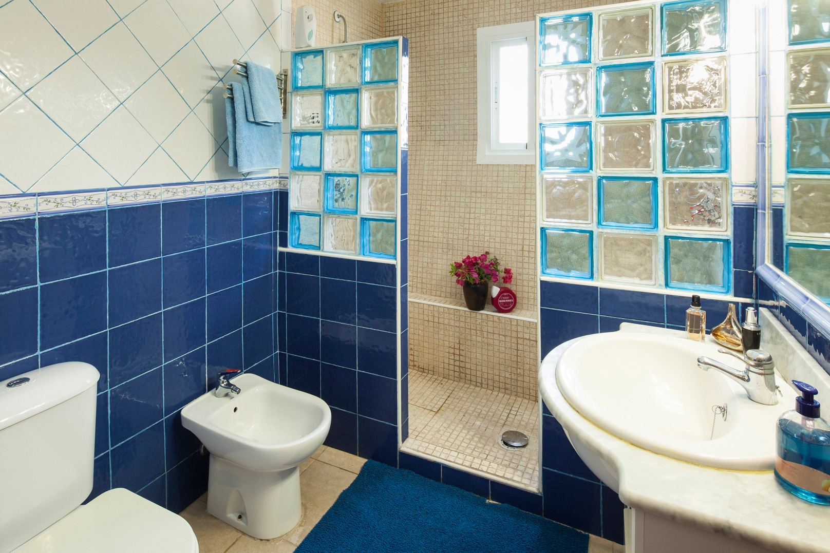 Bathroom with a big shower
